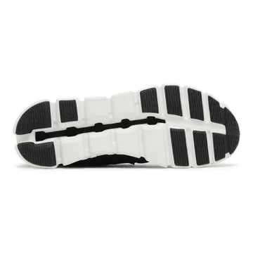 On Running Cloud 5 Black/White