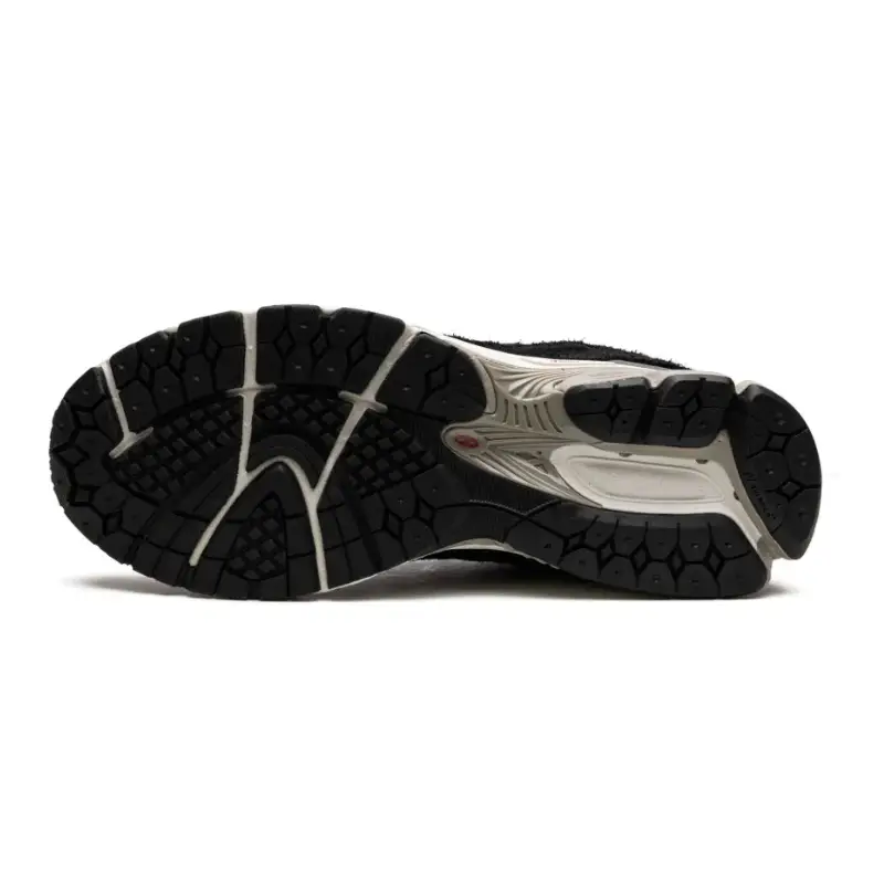 New Balance 2002R Protection – Pack Black Grey